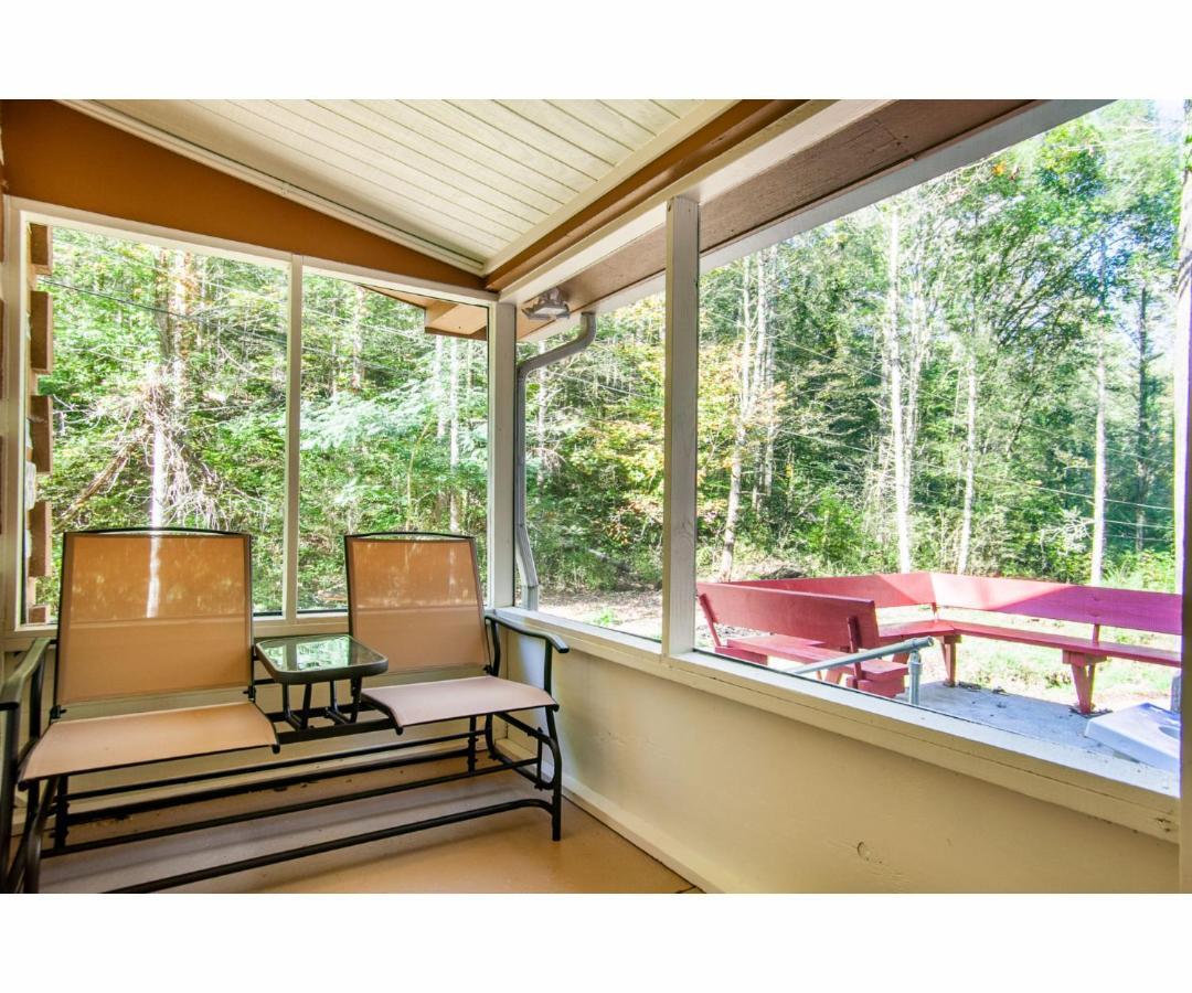 Beary Relaxing Cabin - Rustic With Outdoor Patio タウンゼンド エクステリア 写真