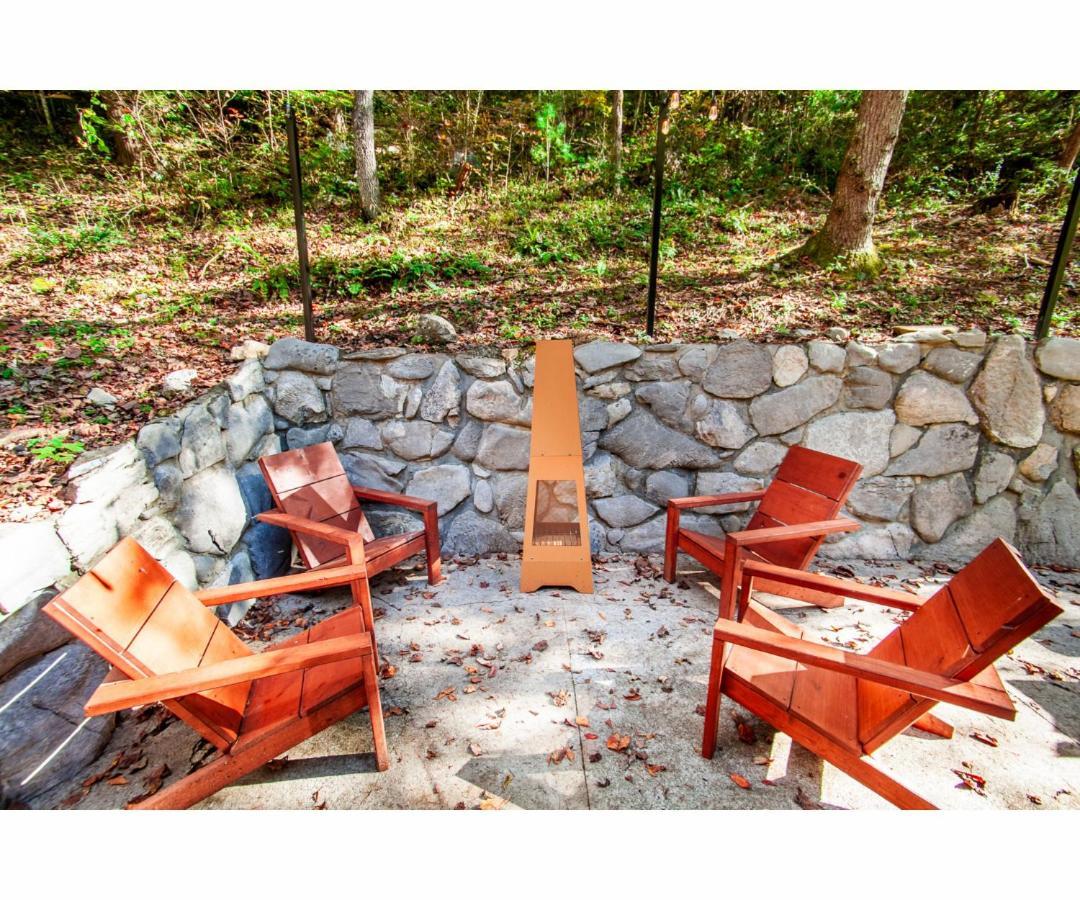 Beary Relaxing Cabin - Rustic With Outdoor Patio タウンゼンド エクステリア 写真